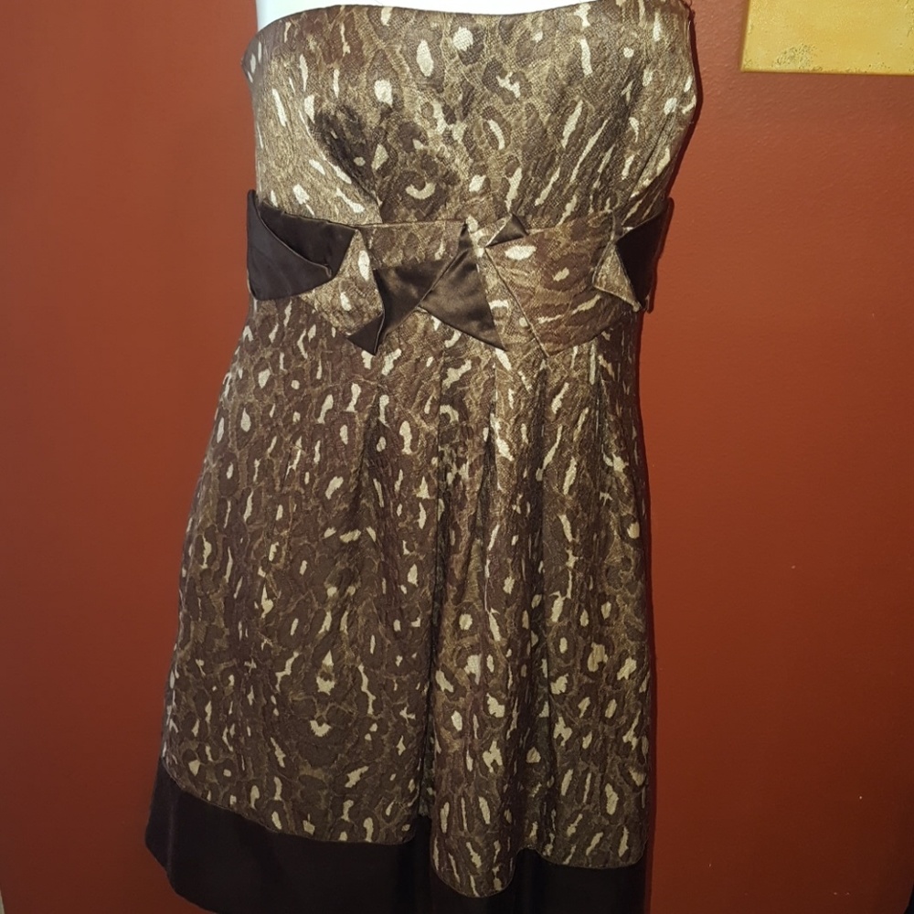 BCBG MAXAZRIA  Strapless dress